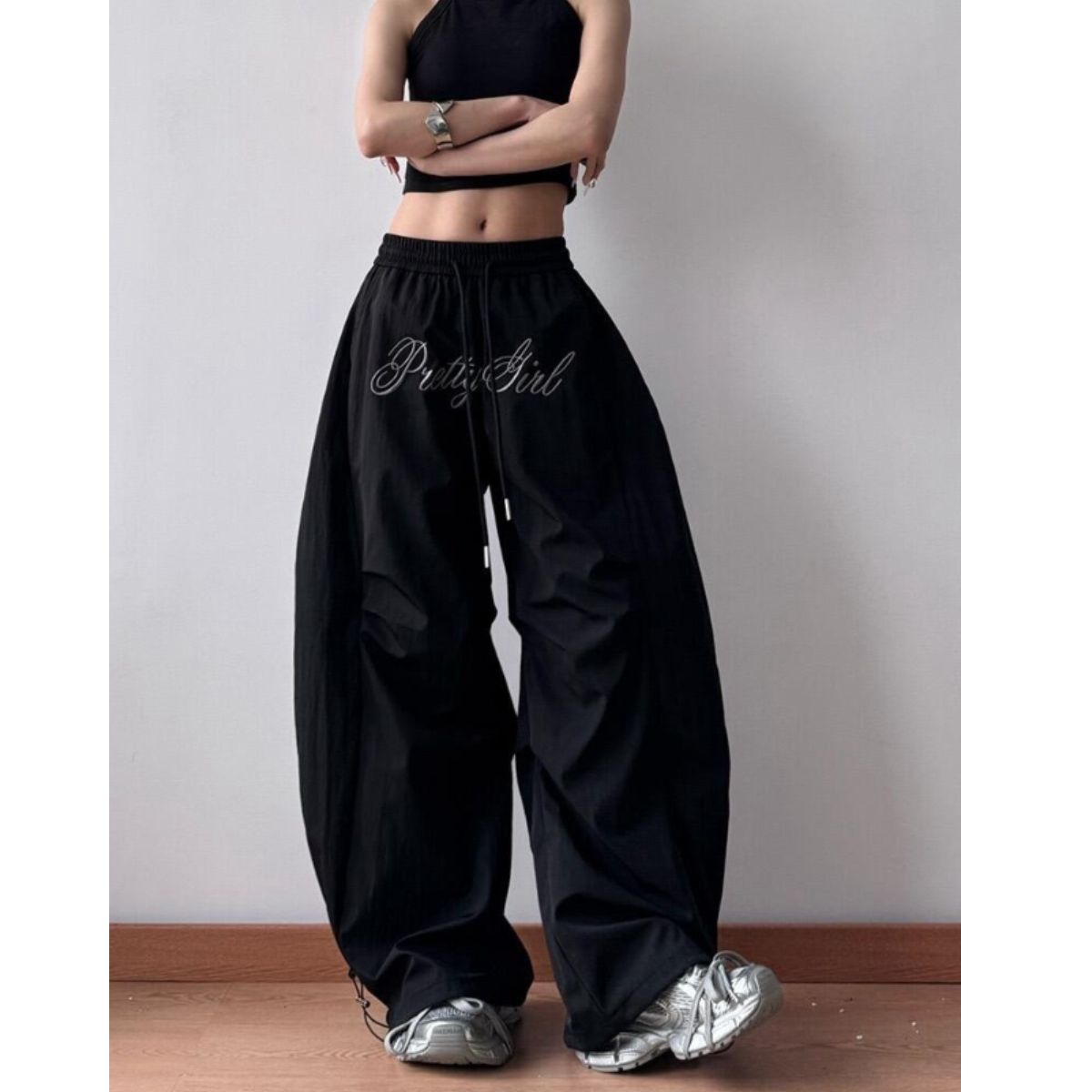 ベルシー Belle Cie ワイドパンツ Y2K ゆるだぼ ロゴ ストリートパンツ 裾絞り 夏 レディース 韓国ファッション ダンス ドロスト 刺繍 ダボパン ウエストゴム (グレー) グレー