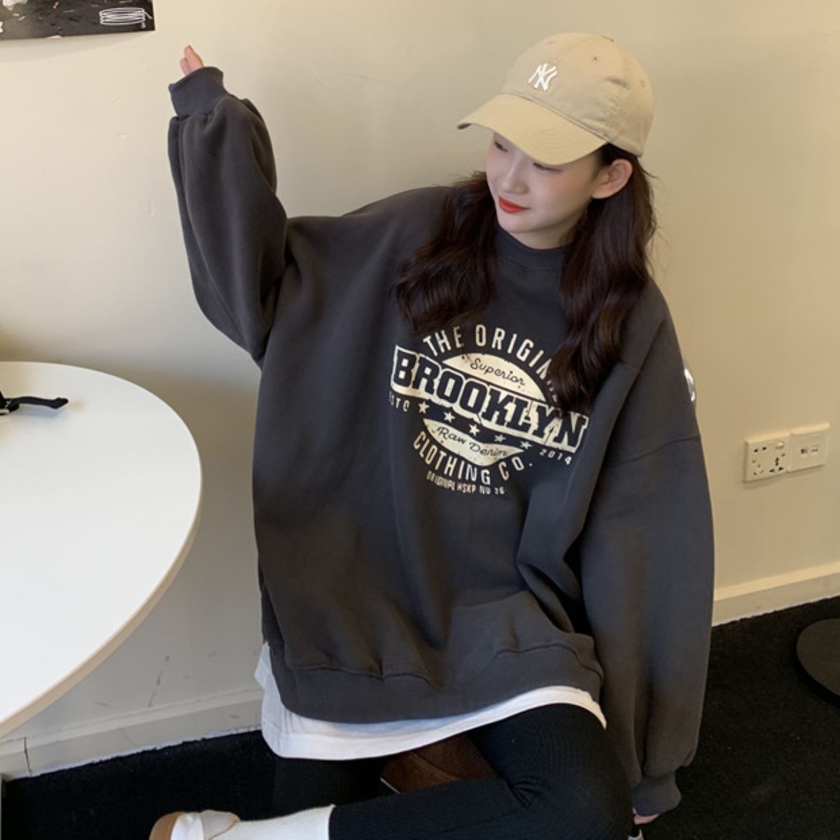 ベルシー Belle Cie スウェット トレーナー プルオーバー トップス ロゴ 長袖 秋冬 レディース 韓国ファッション シンプル 定番 裏起毛 ゆったり ストリート 定番 (グレー) グレー