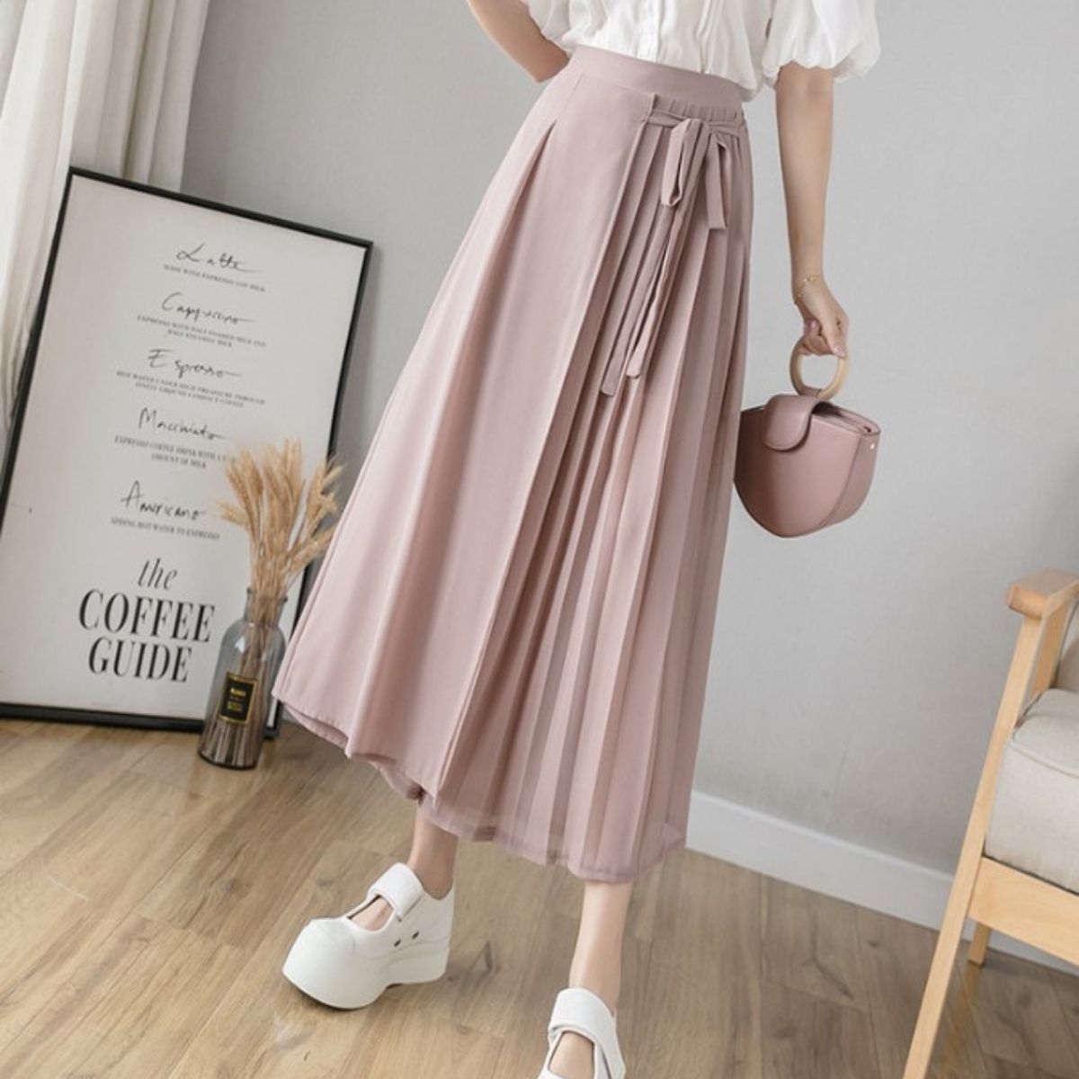 ベルシー Belle Cie シフォン ガウチョ プリーツ ワイドパンツ リラックス フリル カジュアル パステルカラー くすみカラー かわいい おしゃれ リボン フェミニン (ブルー) ブルー