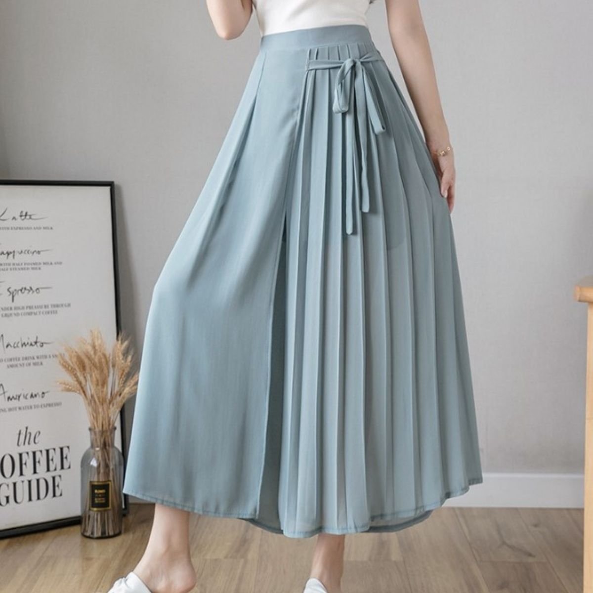 ベルシー Belle Cie シフォン ガウチョ プリーツ ワイドパンツ リラックス フリル カジュアル パステルカラー くすみカラー かわいい おしゃれ リボン フェミニン (ブルー) ブルー