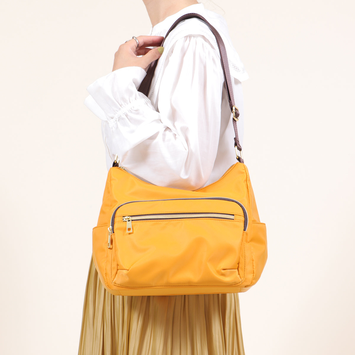 ベースBASE ショルダーバッグ レディース 斜めがけ 軽量 ナイロンバッグ ショルダーバッグ トートバッグ マザーズバッグ レディース 通勤 通学 サブバッグ,マスタード