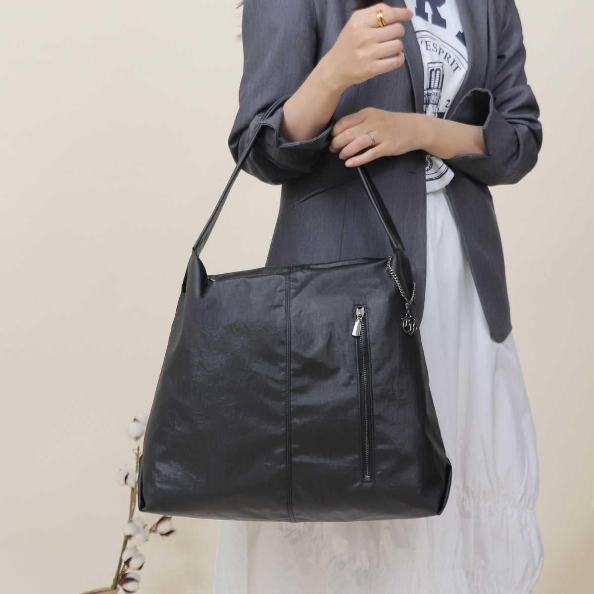 ベース BASE 【A4対応】【軽量】ナイロン トートバッグ (ブラック) ブラック