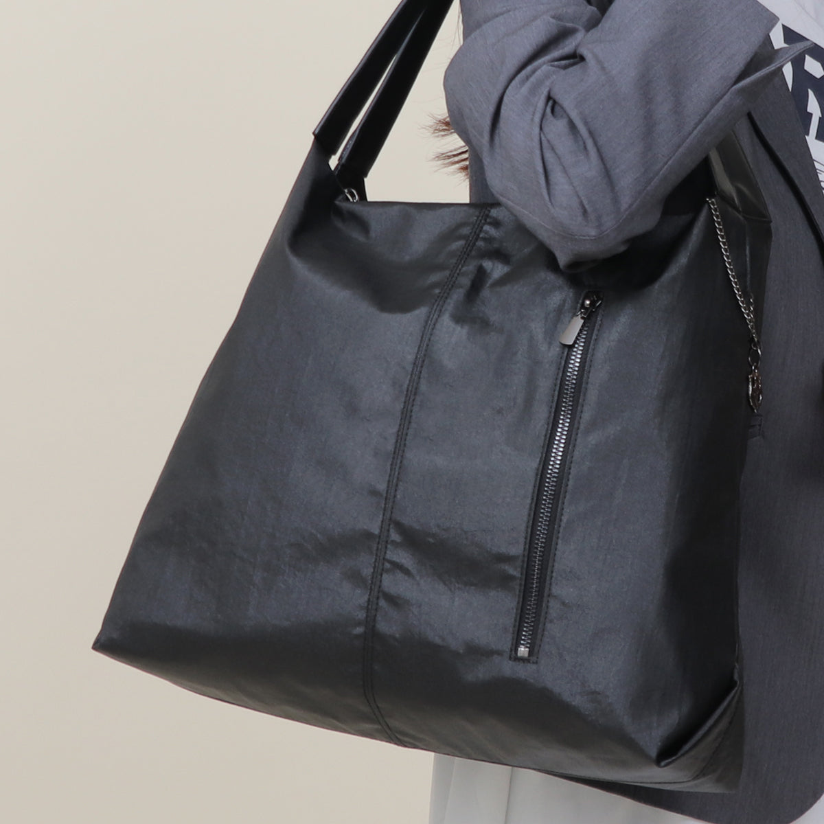 ベース BASE 【A4対応】【軽量】ナイロン トートバッグ (ブラック) ブラック