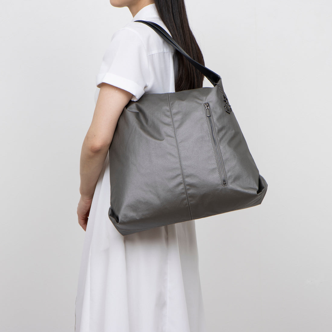 ベース BASE 【A4対応】【軽量】ナイロン トートバッグ (ブラック) ブラック