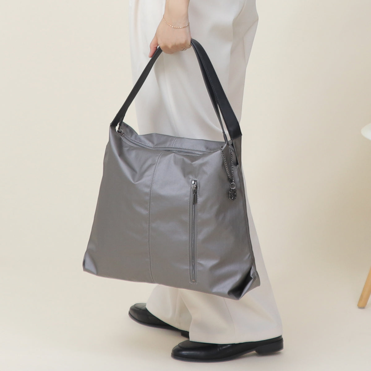 ベース BASE 【A4対応】【軽量】ナイロン トートバッグ (ガンメタ) ガンメタ