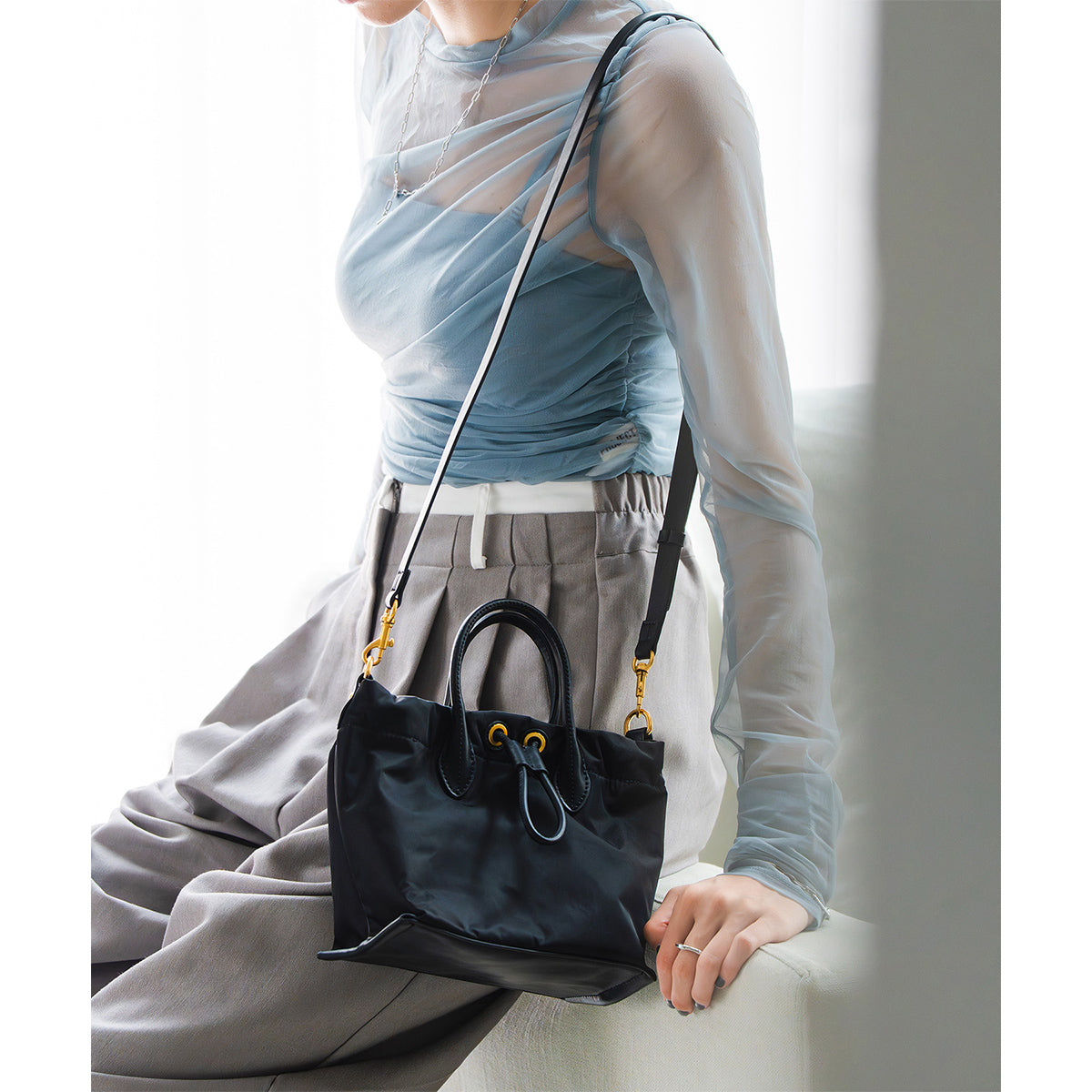 ベース BASE 【LA MARGE】【本革】2WAY ナイロン 本革 ハンド&ショルダーバッグ (ブラック) ブラック