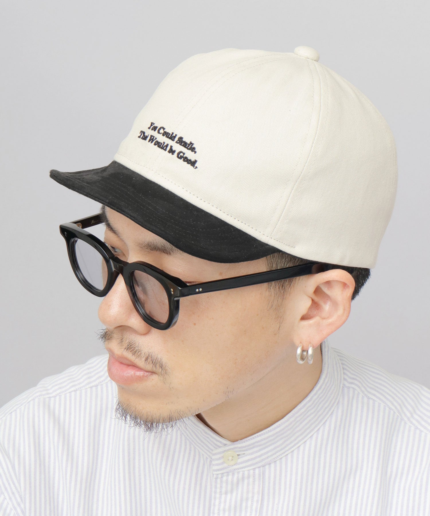 ベーシックエンチ Basiquenti キャップ アンパイアキャップ ベースボールキャップ 帽子 ショートバイザー ロゴ刺繍 ツバ短め (アイボリー) アイボリー