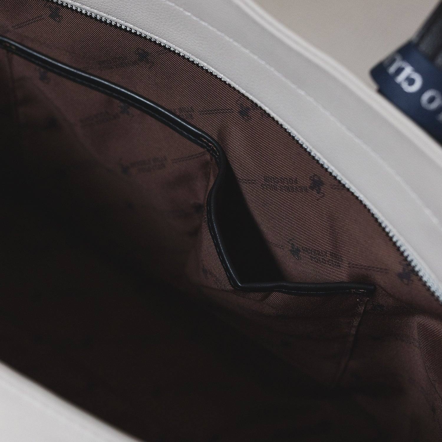 ビバリーヒルズポロクラブ BEVERLY HILLS POLO CLUB トートバッグ レディース A4対応 大きめ PU 合皮 通勤 肩掛け 自立 刺繍ロゴ 大人可愛い 軽量 上品 シンプル BHPC ブランド PUトートバッグL PN17587702BB (グレージュ) グレージュ