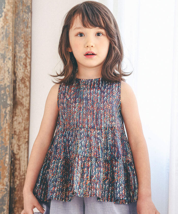 BeBe 【Matching】【DEVEAUX】Graphic Tiered Blouse