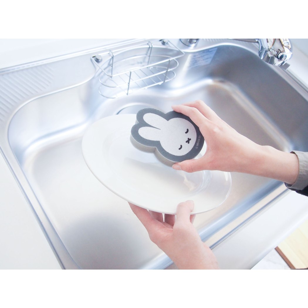 シネマコレクション cinemacollection ミッフィー グッズ キッチンスポンジ 絵本キャラクター 不織布 スポンジ 4個セット ディックブルーナ プレゼント 男の子 女の子 ギ 【返品不可商品】 (メーカー指定色) メーカー指定色