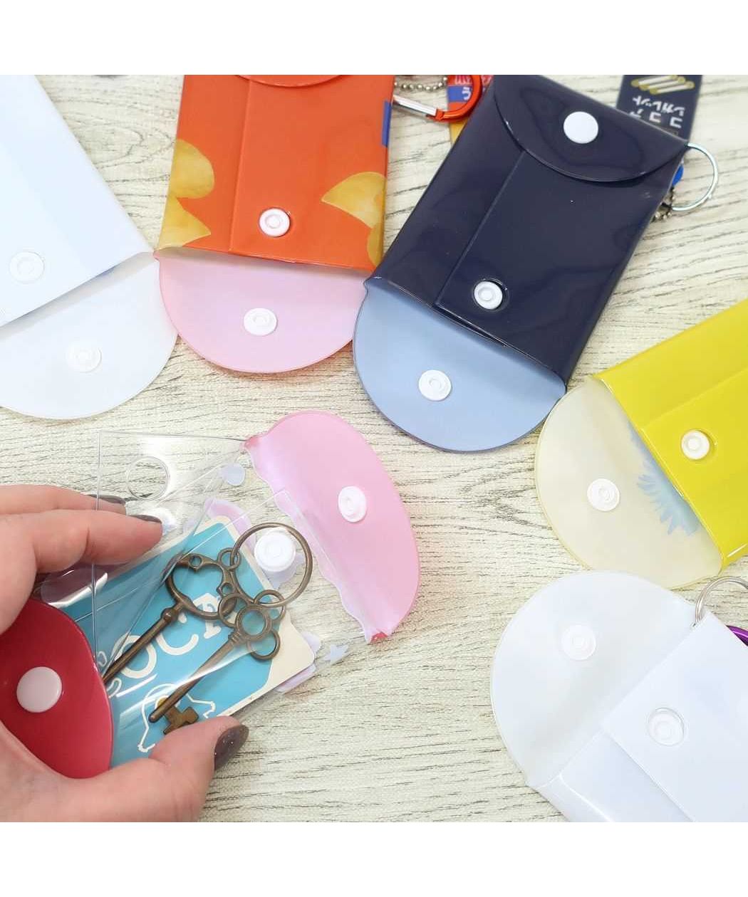 シネマコレクション cinemacollection LOOK ミニポーチ カラビナ付マルチケース お菓子パッケージ サンアート 小物入れ キャラクター グッズ (メーカー指定色) メーカー指定色