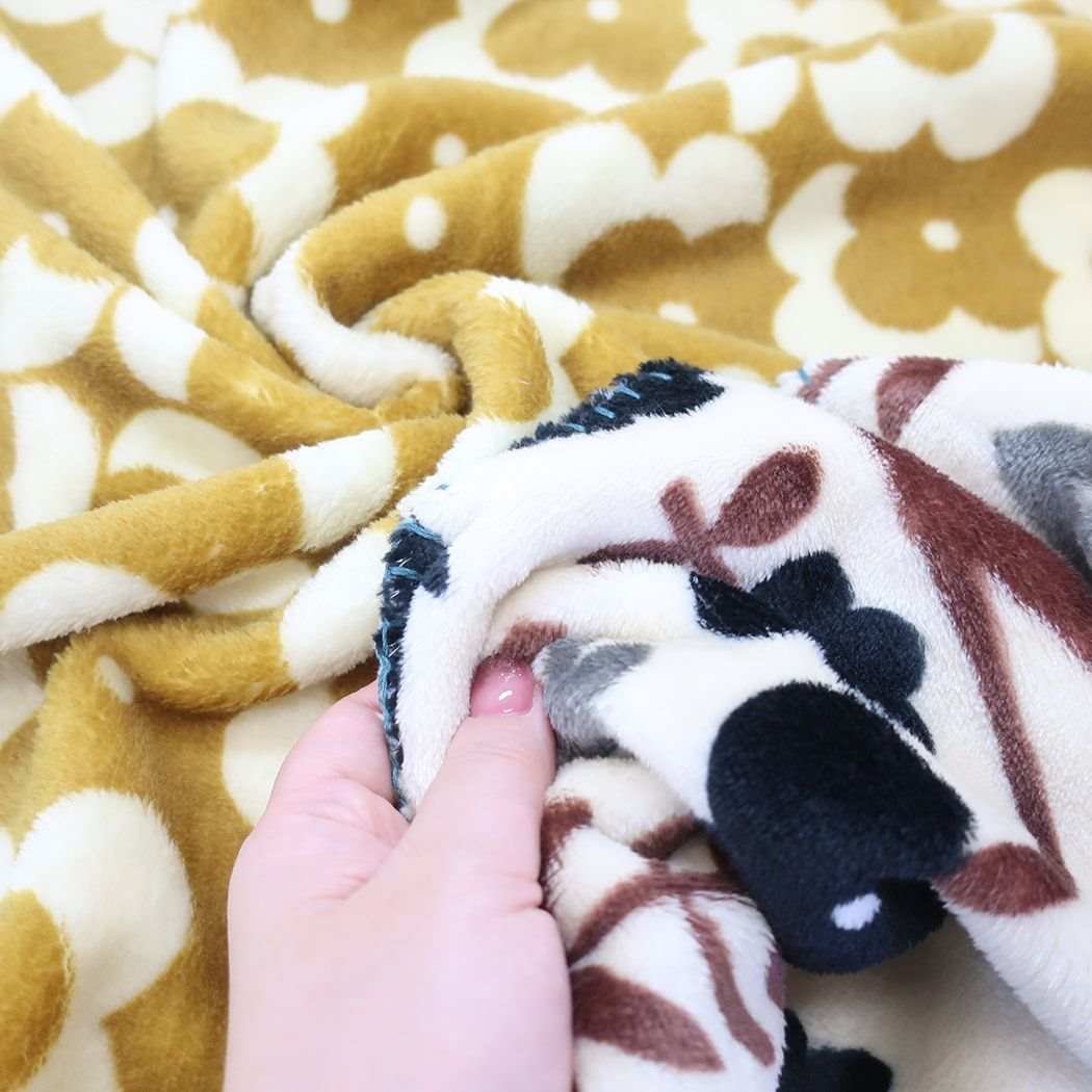 シネマコレクション cinemacollection シルエットフラワー 毛布 リバーシブルブランケット ナチュナル ウォーマー雑貨 フレンズヒル ひざ掛け 寒さ対策 グッズ (メーカー指定色) メーカー指定色