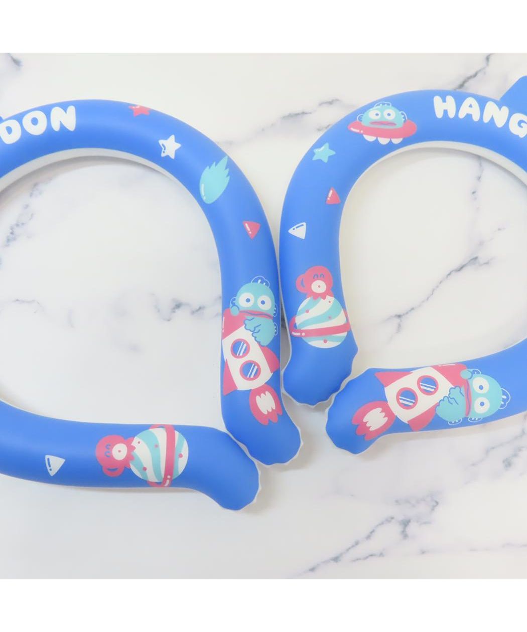 シネマコレクション cinemacollection ハンギョドン 夏用クールネック ネッククールリング パステルポップ サンリオ ジェイズプランニング 熱中症対策 冷却 ネッククーラー キャラクター グッズ (Sサイズ) Sサイズ