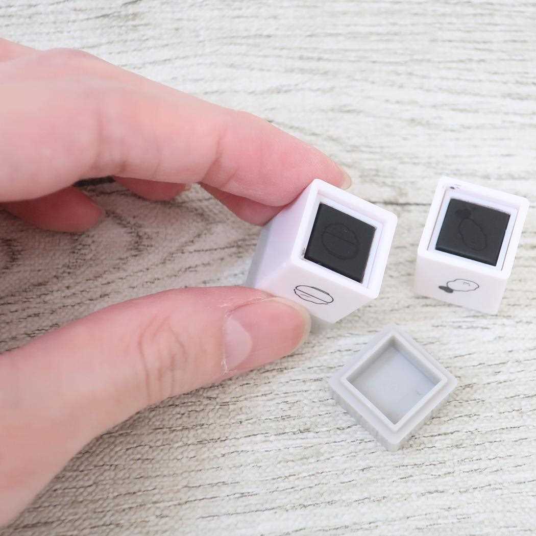 シネマコレクション cinemacollection スタンプ PochiPom エビフライ カミオジャパン 手帳デコ ボタンタイプ グッズ (メーカー指定色) メーカー指定色