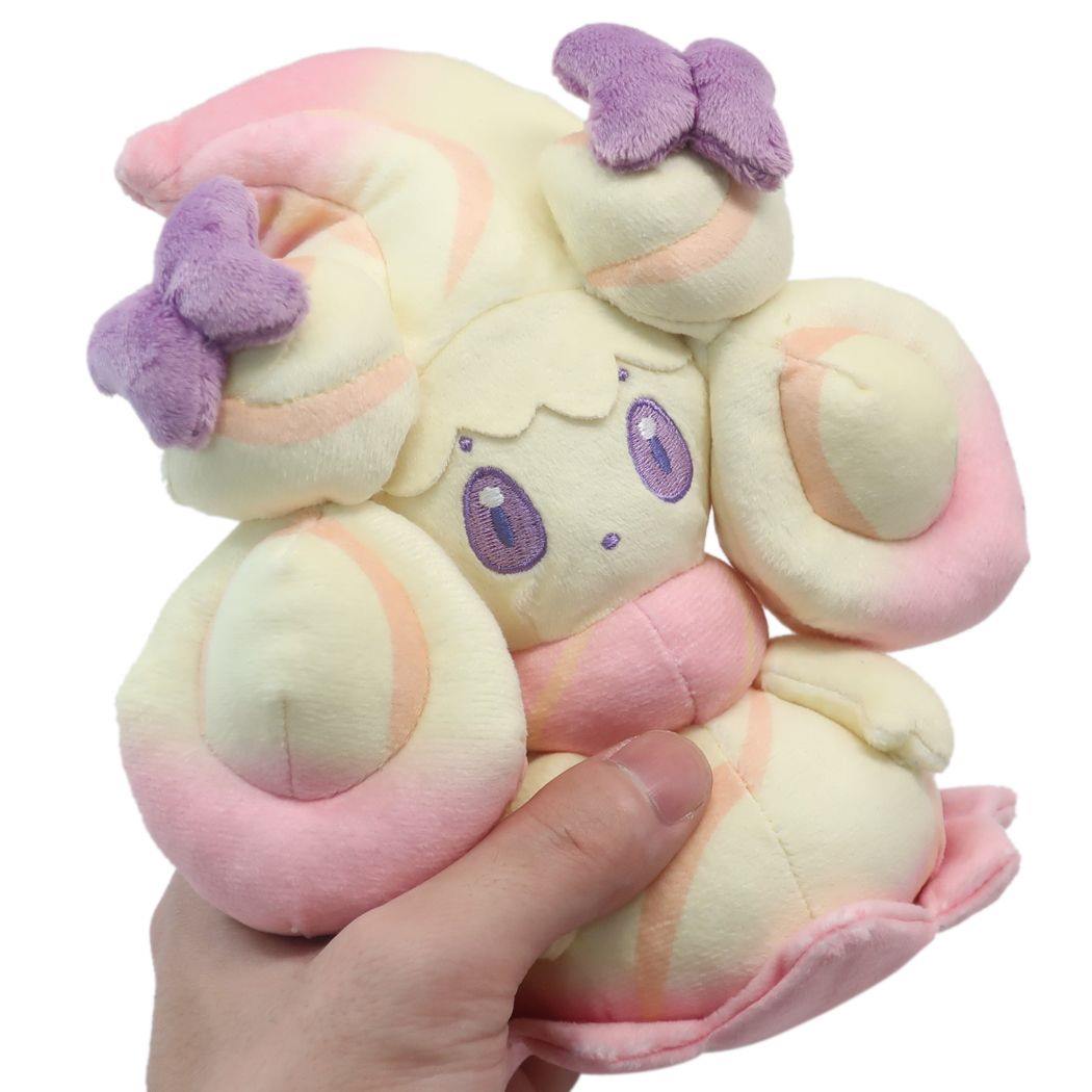 シネマコレクション cinemacollection ポケモン プラッシュドール ぬいぐるみS マホイップ ルビーミックス リボンアメざいく ポケットモンスター キャラクター プレゼント (メーカー指定色) メーカー指定色