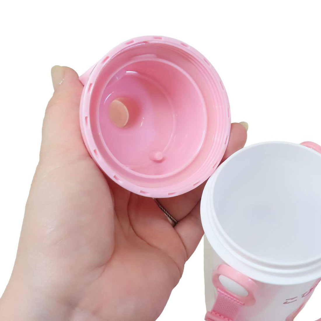 シネマコレクション cinemacollection こびとづかん 水筒 抗菌食洗器対応直飲プラワンタッチボトル 480ml カクレモモジリ スケーター 子供 遠足 キャラクター グッズ 【返品不可商品】 ピンク