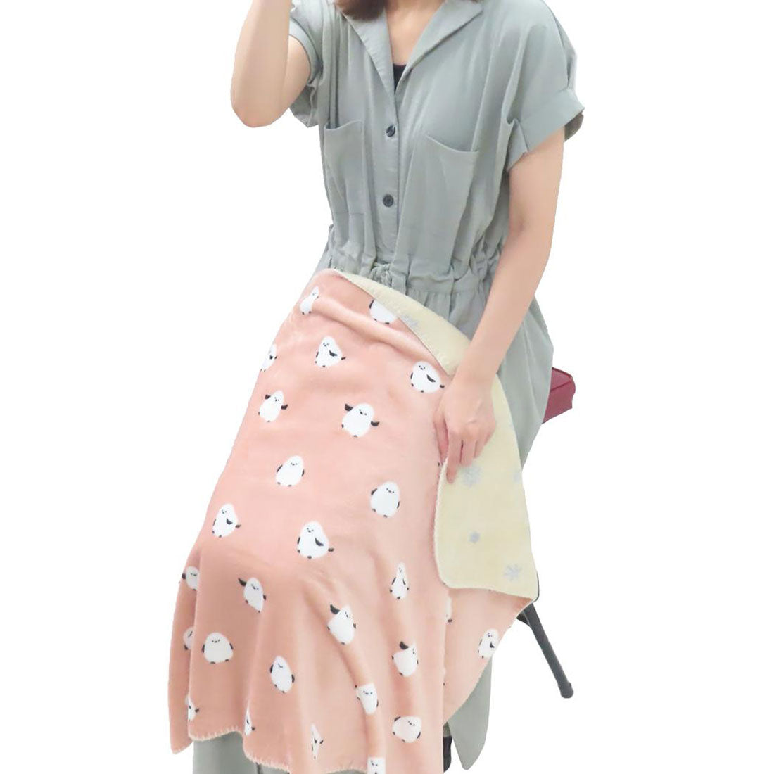 シネマコレクション cinemacollection ひざ掛け毛布 リバーシブルブランケット シマスノウ ピンク フレンズヒル ウォーマー雑貨 ひざかけ 寒さ対策 防寒対策 あったかグッズ グッズ 他