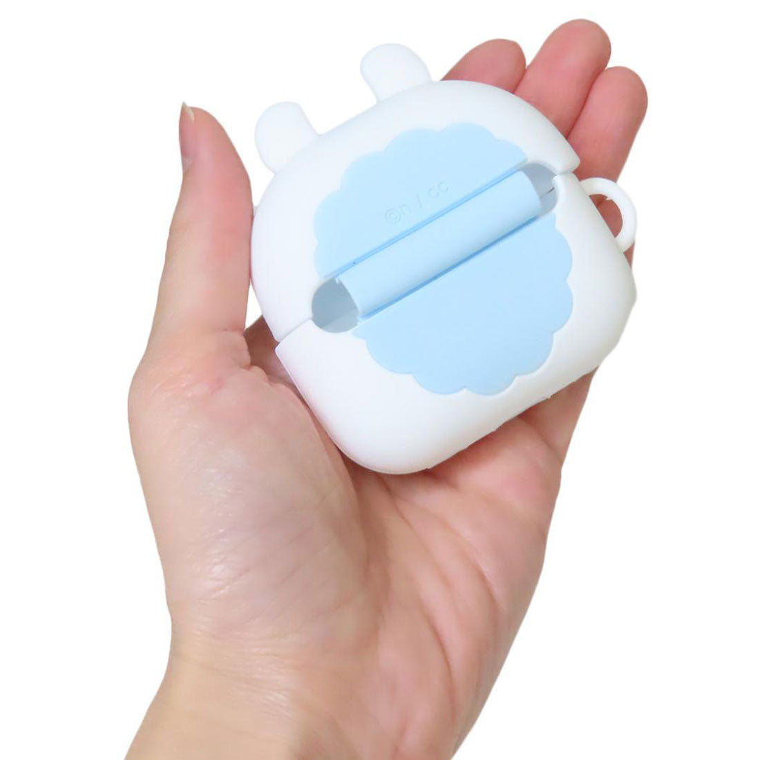 シネマコレクション cinemacollection ちいかわ エアーポッズプロケース AirPods Pro 第2世代 対応シリコンケース モモンガ グルマンディーズ エアポッズプロケース キャラクター グッズ ホワイト