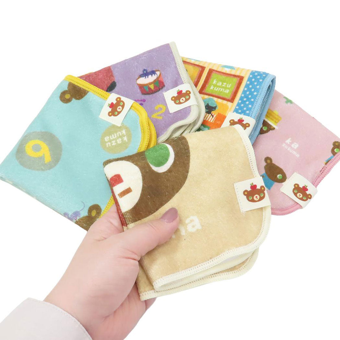 シネマコレクション cinemacollection かずくま ミニタオル マイクロファイバーハンカチ パターン 日繊 汗拭きタオル キャラクター グッズ ピンク