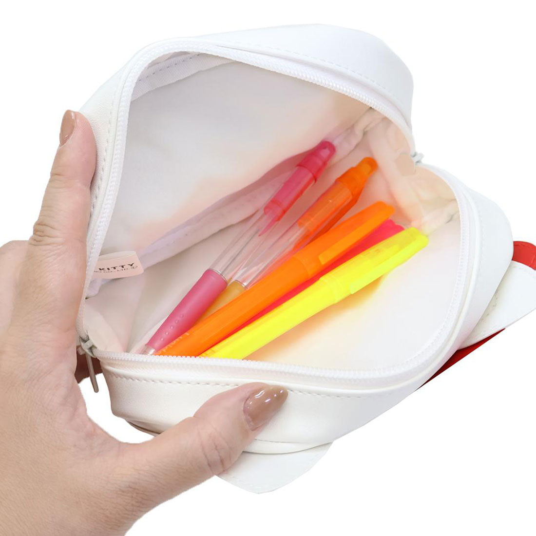 シネマコレクション cinemacollection ハローキティ ペンポーチ フェイスポケットペンポーチ サンリオ カミオジャパン 筆箱 新学期準備文具 キャラクター グッズ 他