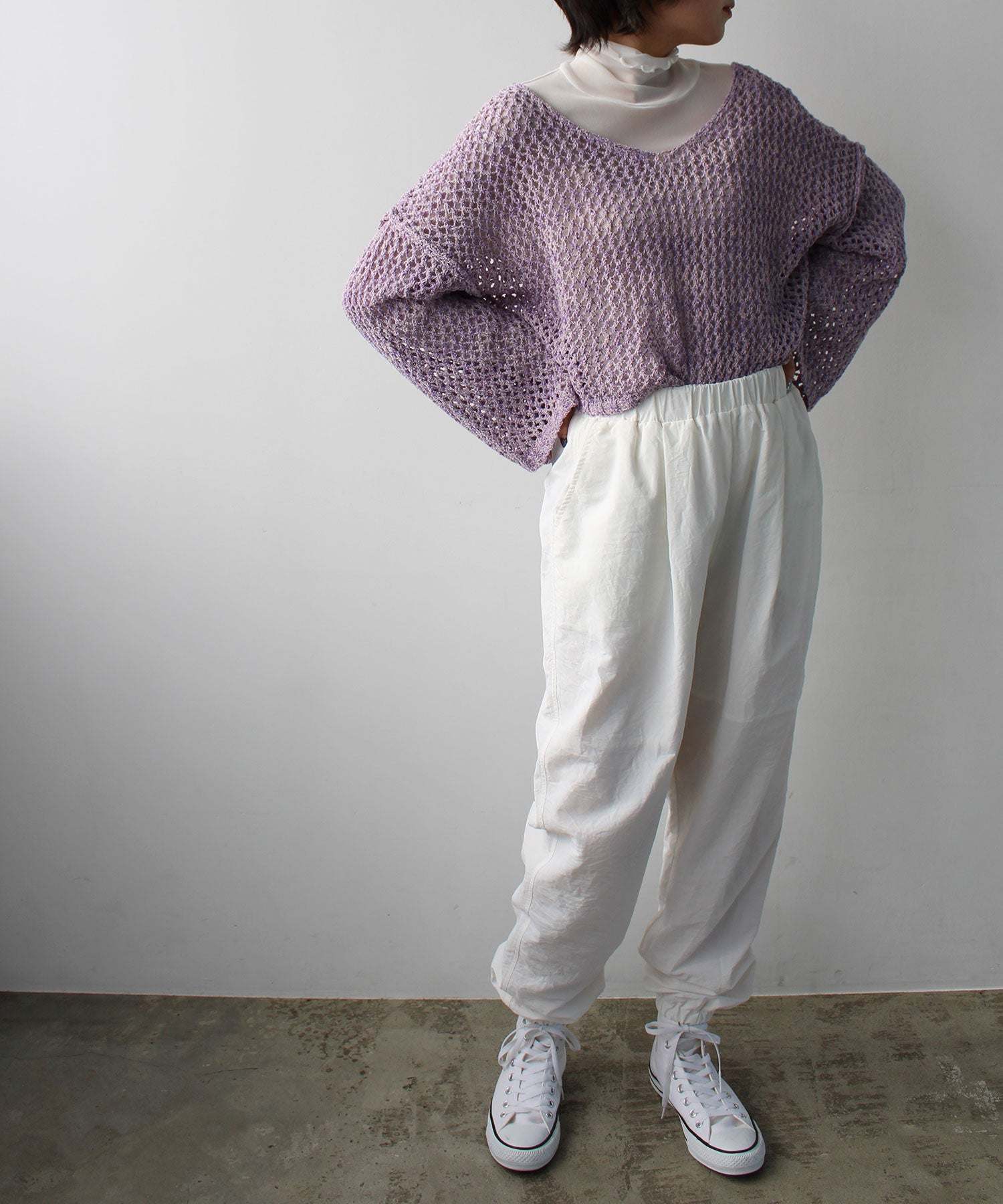 エヌエフ n.f. シャカシャカ素材ジョガーパンツ