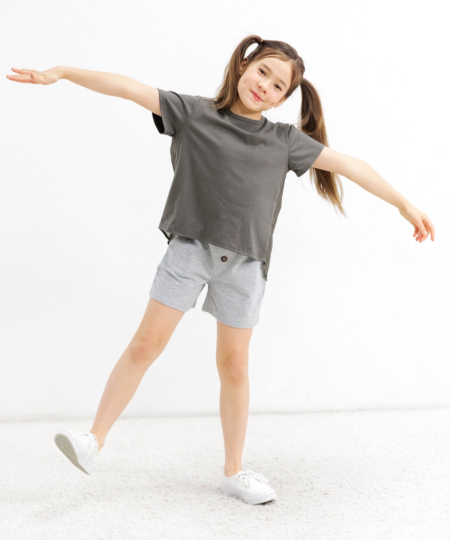 Kodomo Fuku Bee Children's Clothing Bee Back Pleats Top