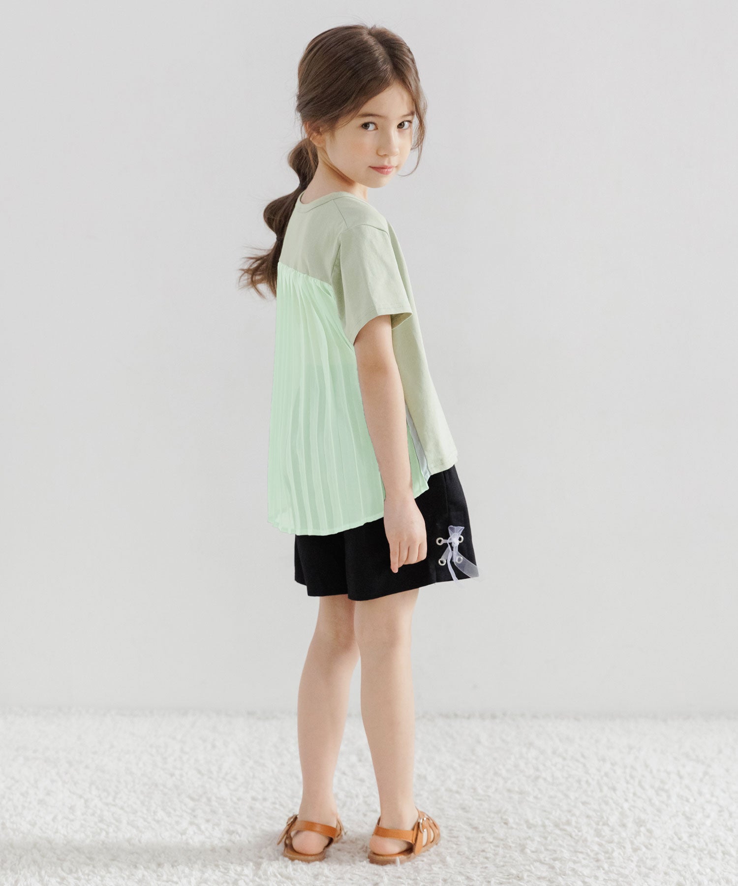 Kodomo Fuku Bee Children's Clothing Bee Back Pleats Top
