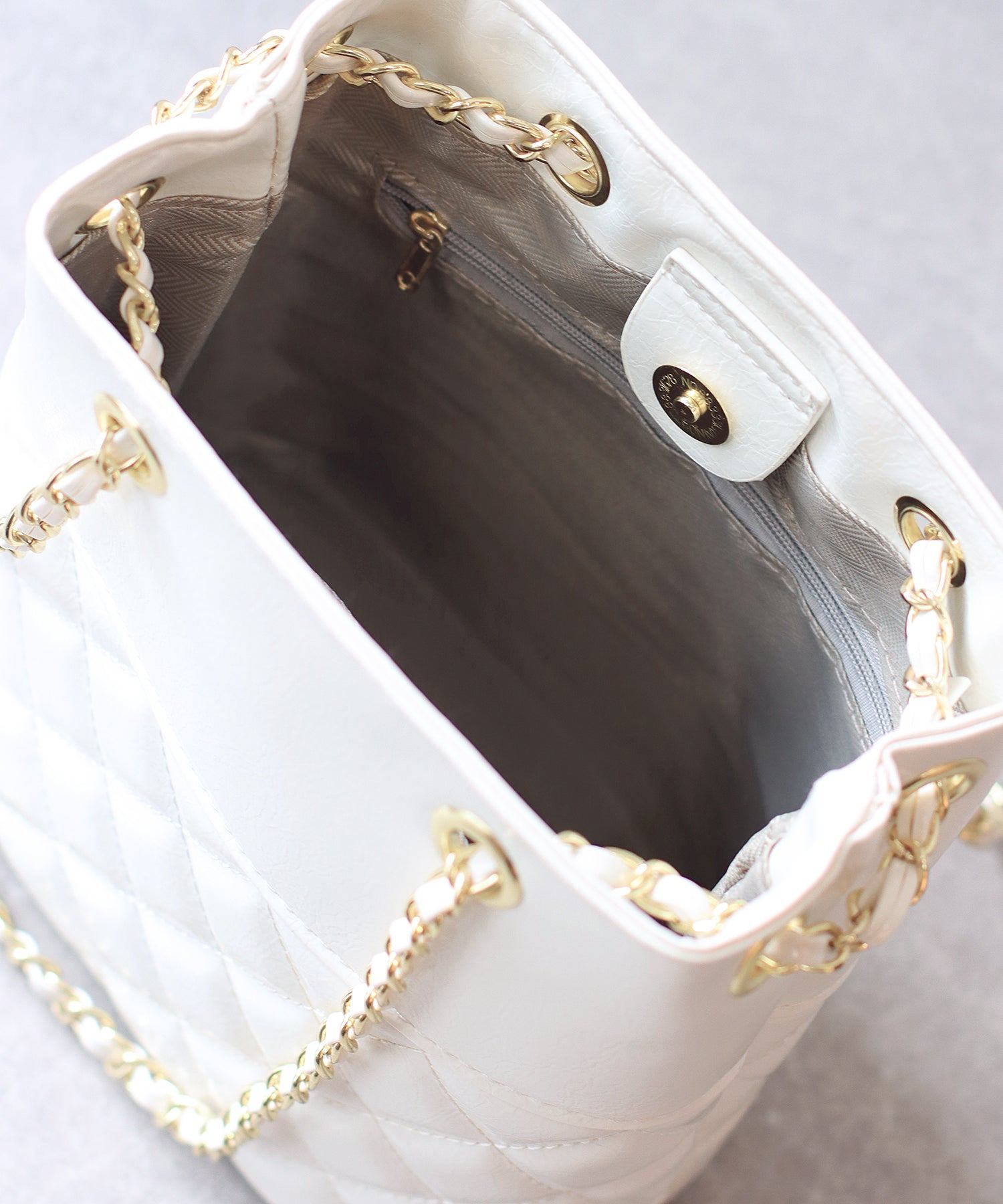 ブルーイースト BLUEEAST キルティングバケツ型バッグ