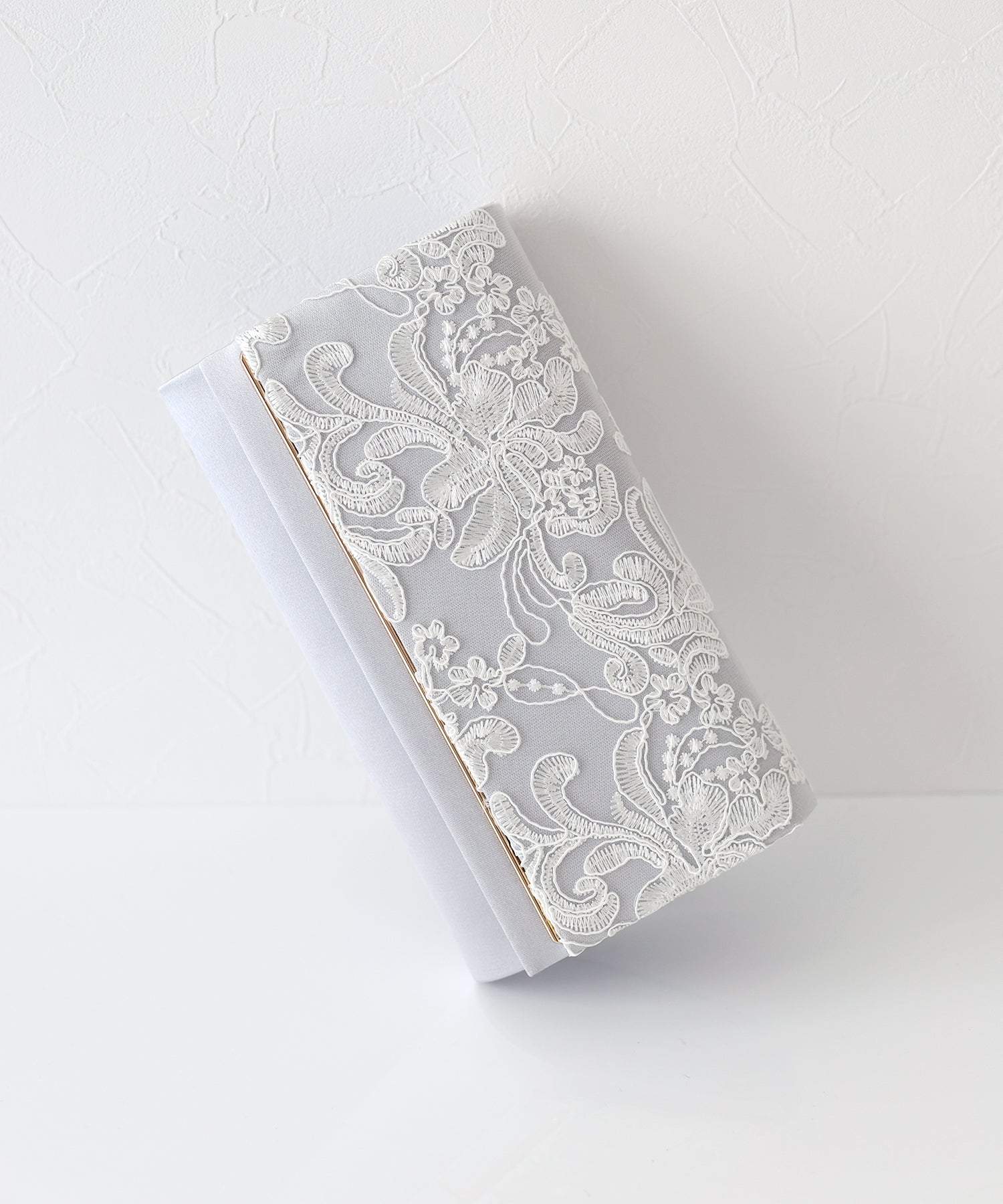 BLUEEAST Embroidered Lace Clutch Bag
