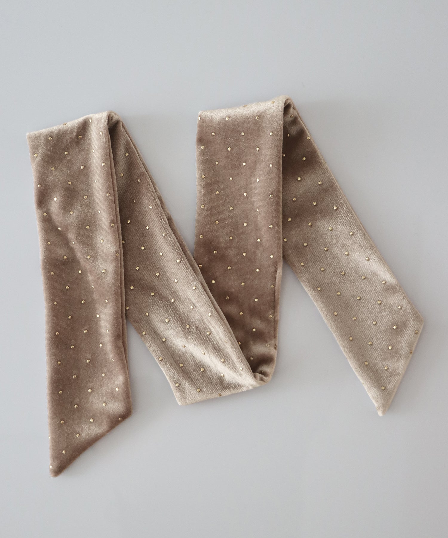 ブルーイースト BLUEEAST スタッズベロアリボンシュシュ (ブラック) ブラック