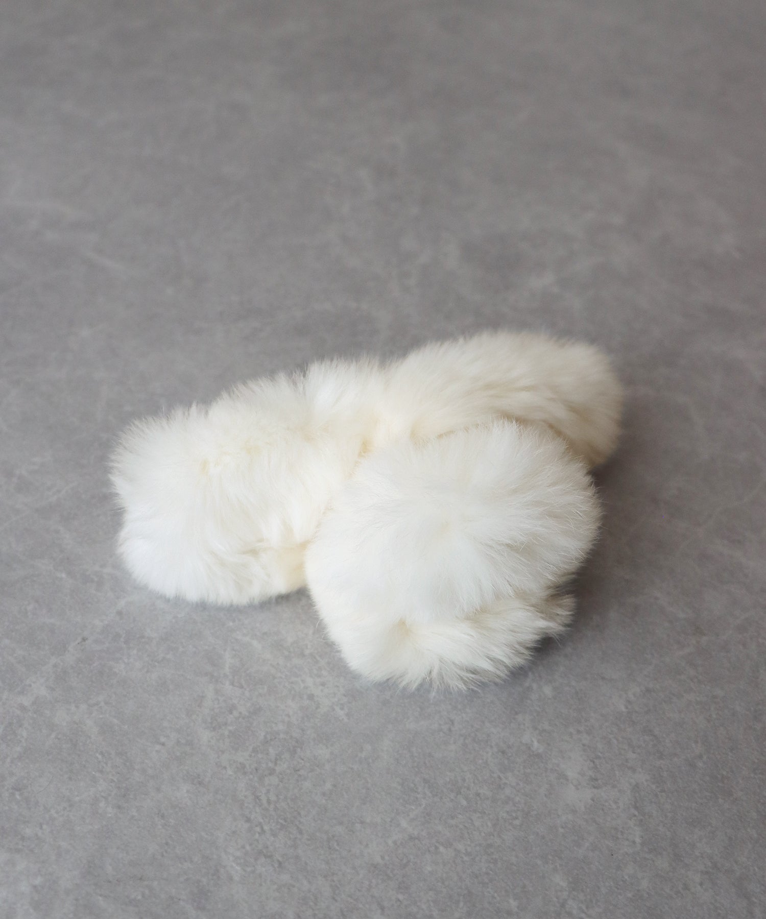 ブルーイースト BLUEEAST ボリュームファーバンスクリップ (ベージュ系) ベージュ系