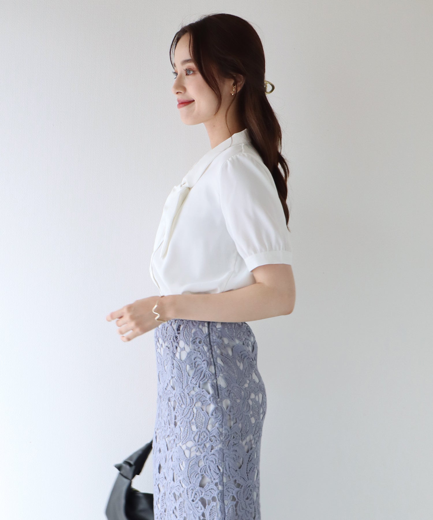 ブルーイースト BLUEEAST リボンタイブラウス