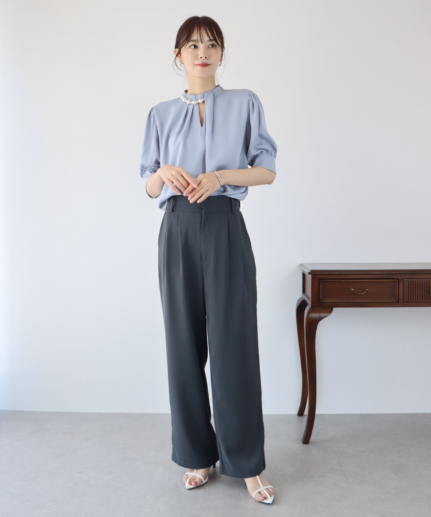 ブルーイースト BLUEEAST ハイウエストツータックスラックス