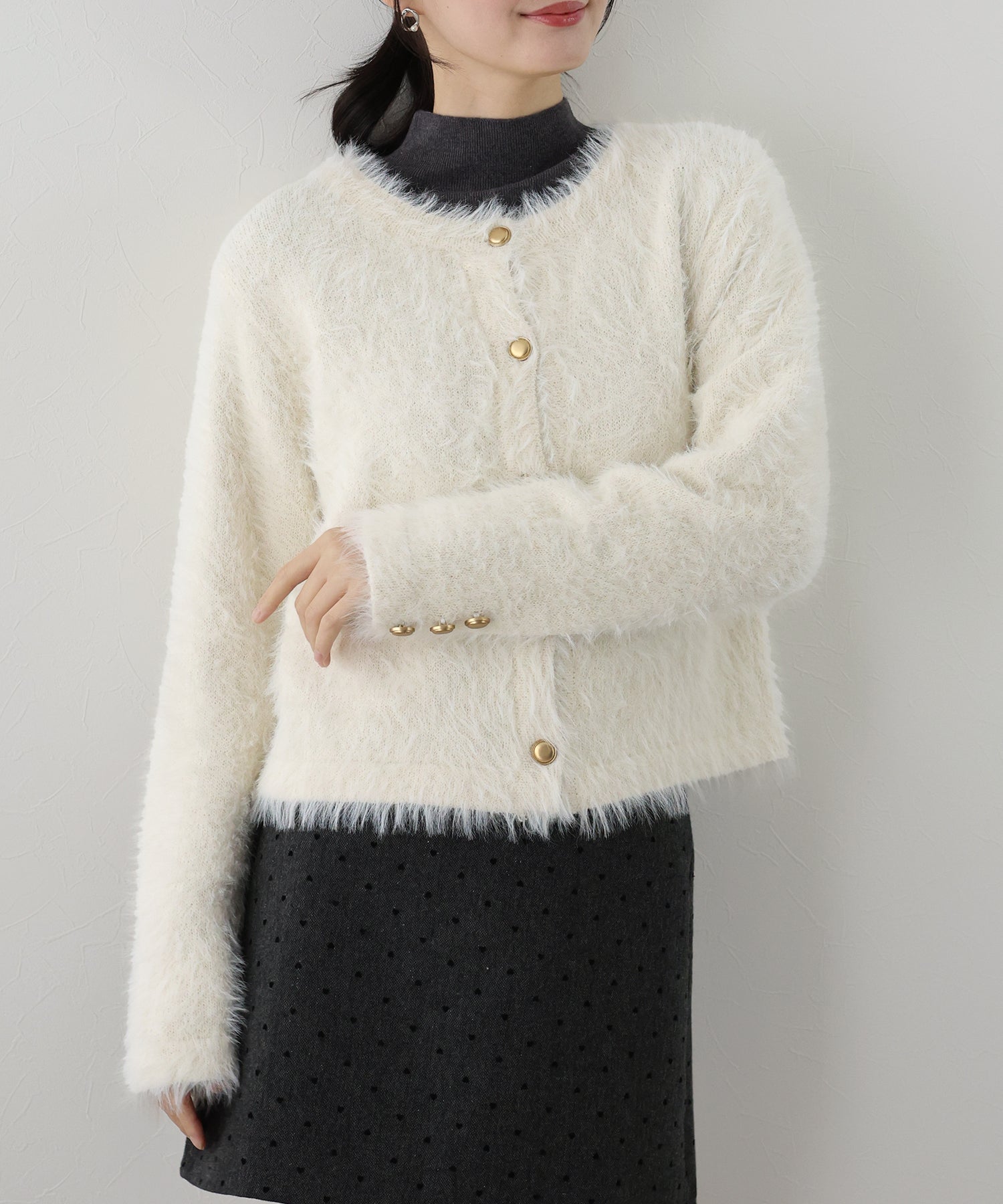 ブルーイースト BLUEEAST 金ボタンシャギーニットジャケット (アイボリー) アイボリー