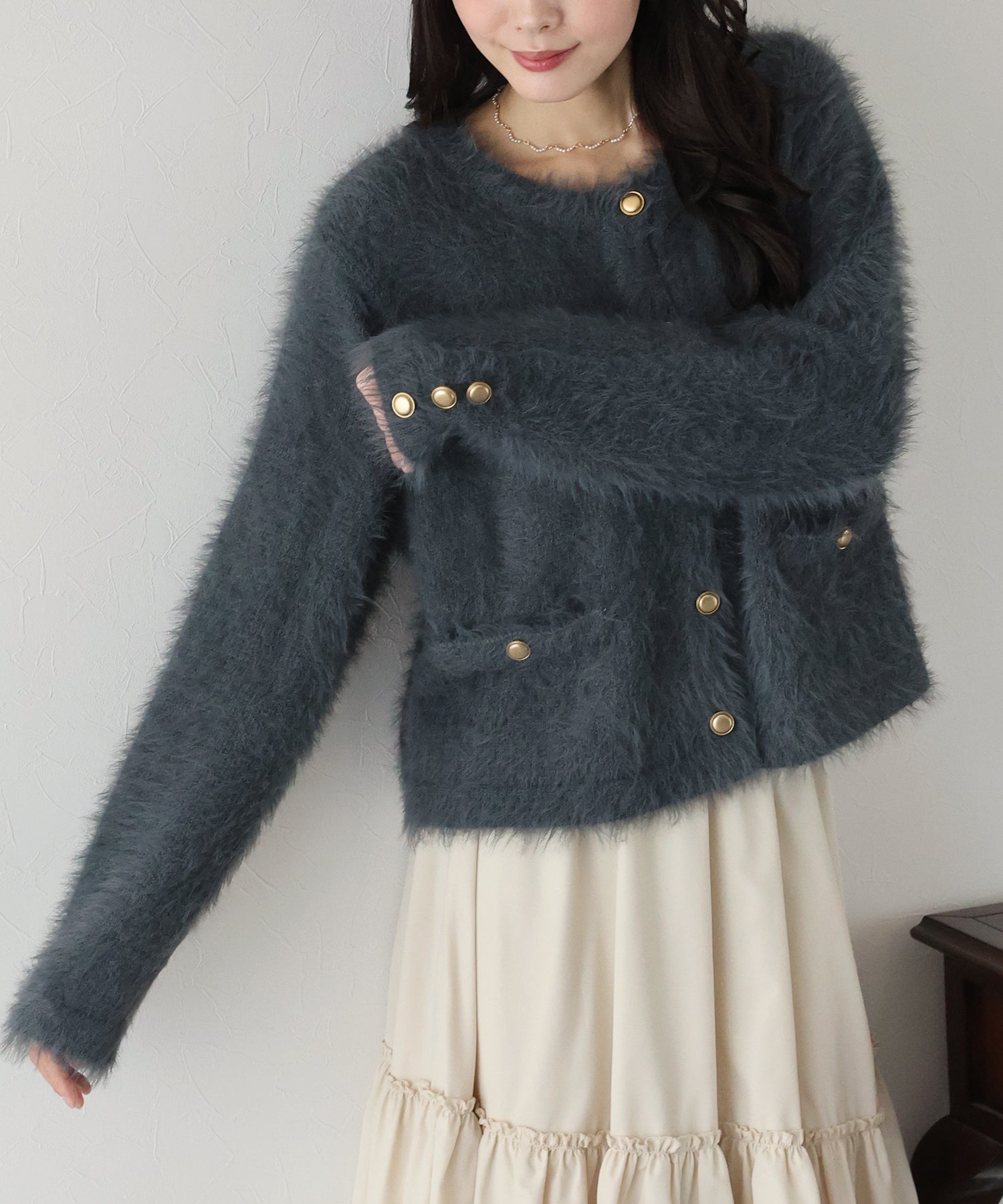 ブルーイースト BLUEEAST 金ボタンシャギーニットジャケット (アイボリー) アイボリー