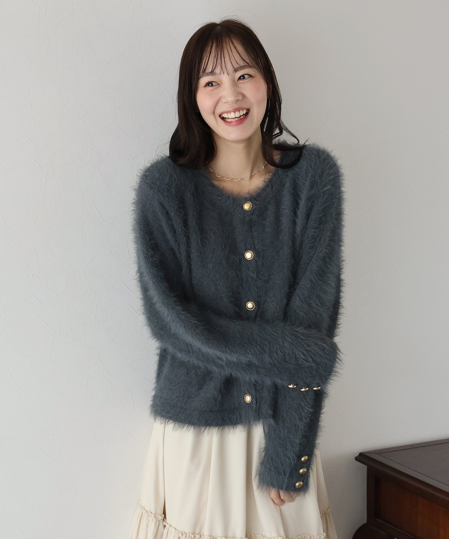 ブルーイースト BLUEEAST 金ボタンシャギーニットジャケット (アイボリー) アイボリー