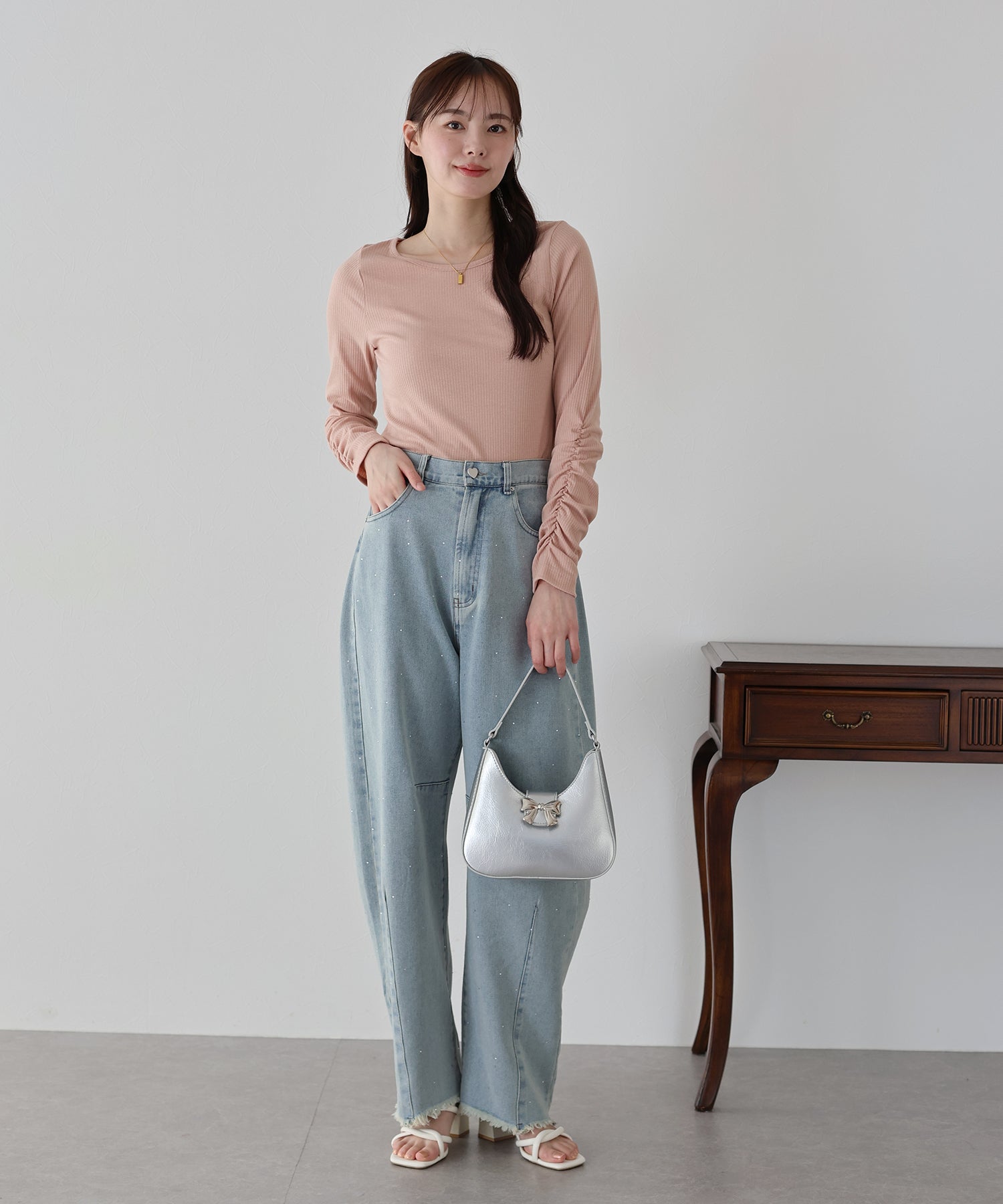 藍東 BLUEEAST 皺褶袖上衣