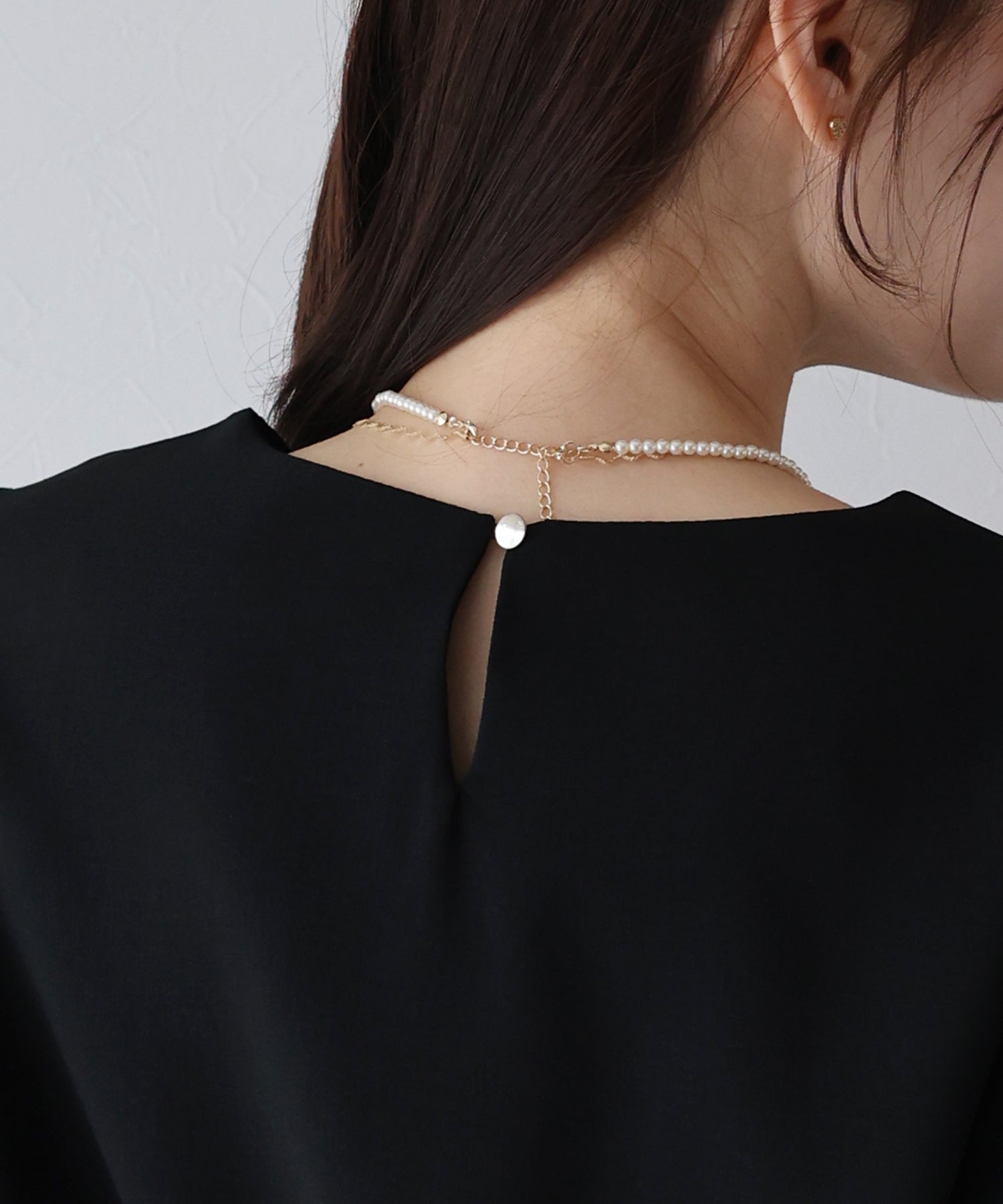 ブルーイースト BLUEEAST パールボタン麻調ブラウス (ブラック) ブラック