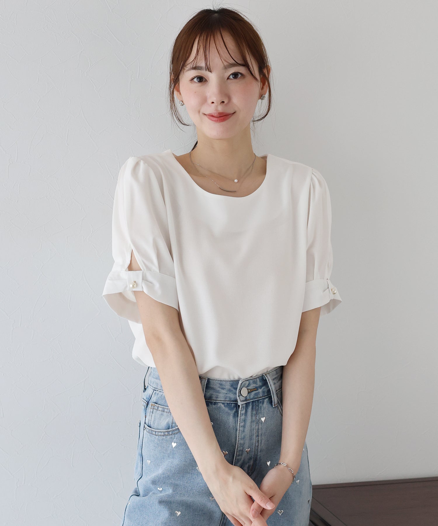 ブルーイースト BLUEEAST パールボタン麻調ブラウス (ブラック) ブラック