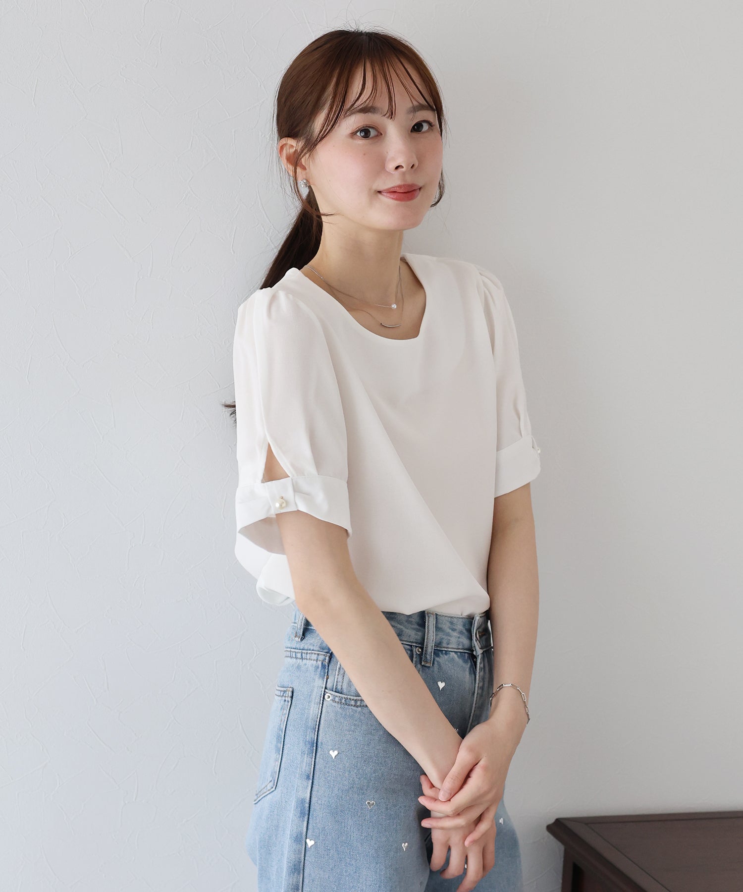 ブルーイースト BLUEEAST パールボタン麻調ブラウス (ブラック) ブラック