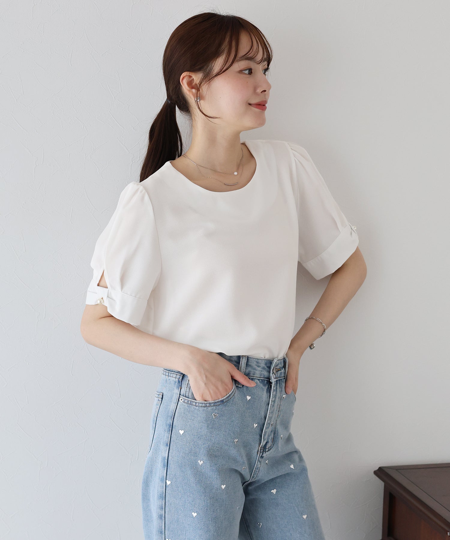 ブルーイースト BLUEEAST パールボタン麻調ブラウス (ブラック) ブラック