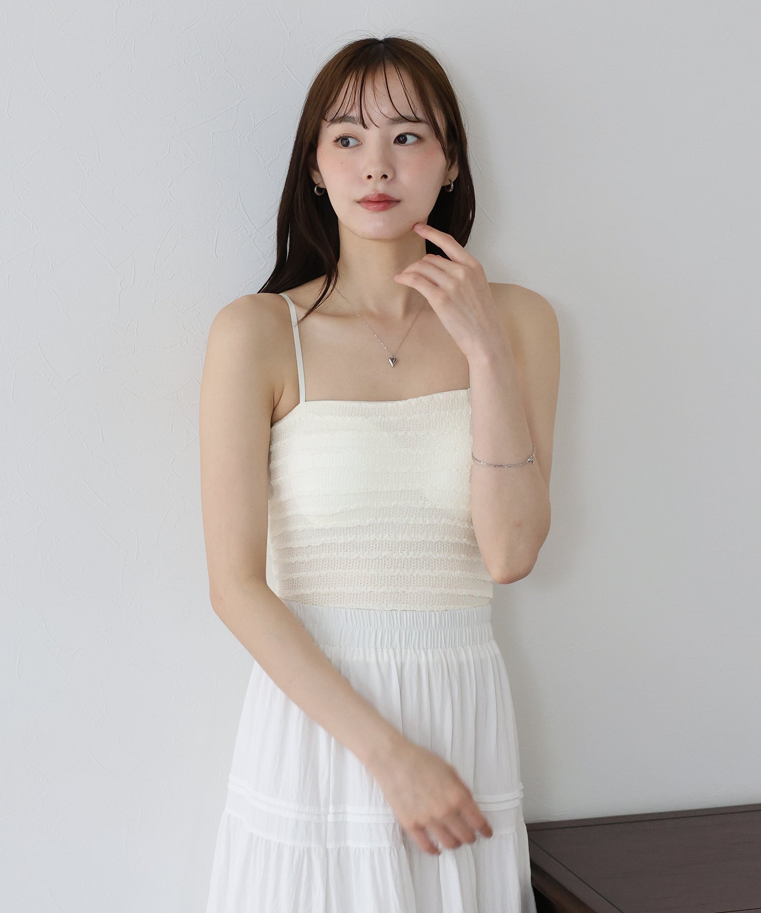 ブルーイースト BLUEEAST カップ付きシャーリングキャミソール (ブルー) ブルー