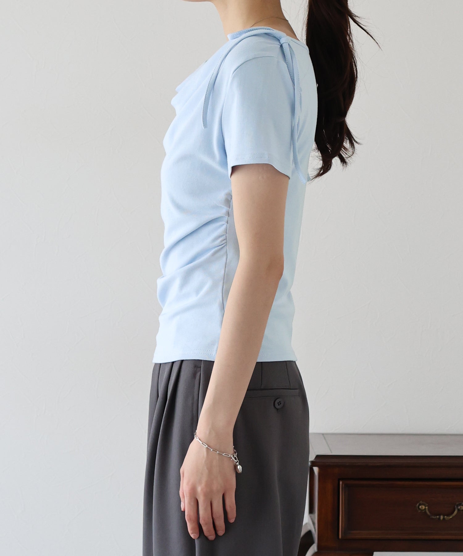 ブルーイースト BLUEEAST 肩リボンドレープカットソー (ホワイト) ホワイト