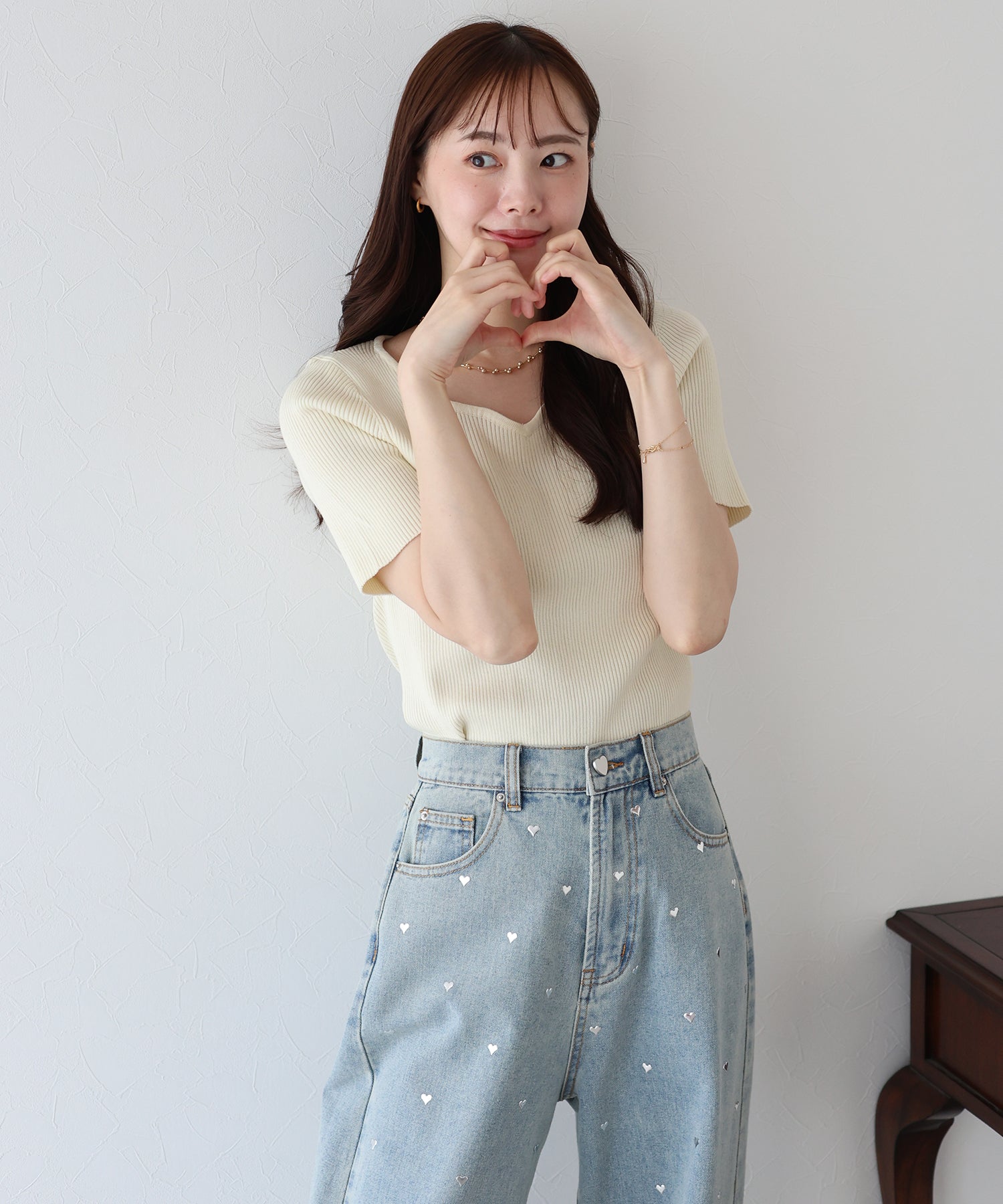 ブルーイースト BLUEEAST ハートネックリブニット (ブラウン) ブラウン