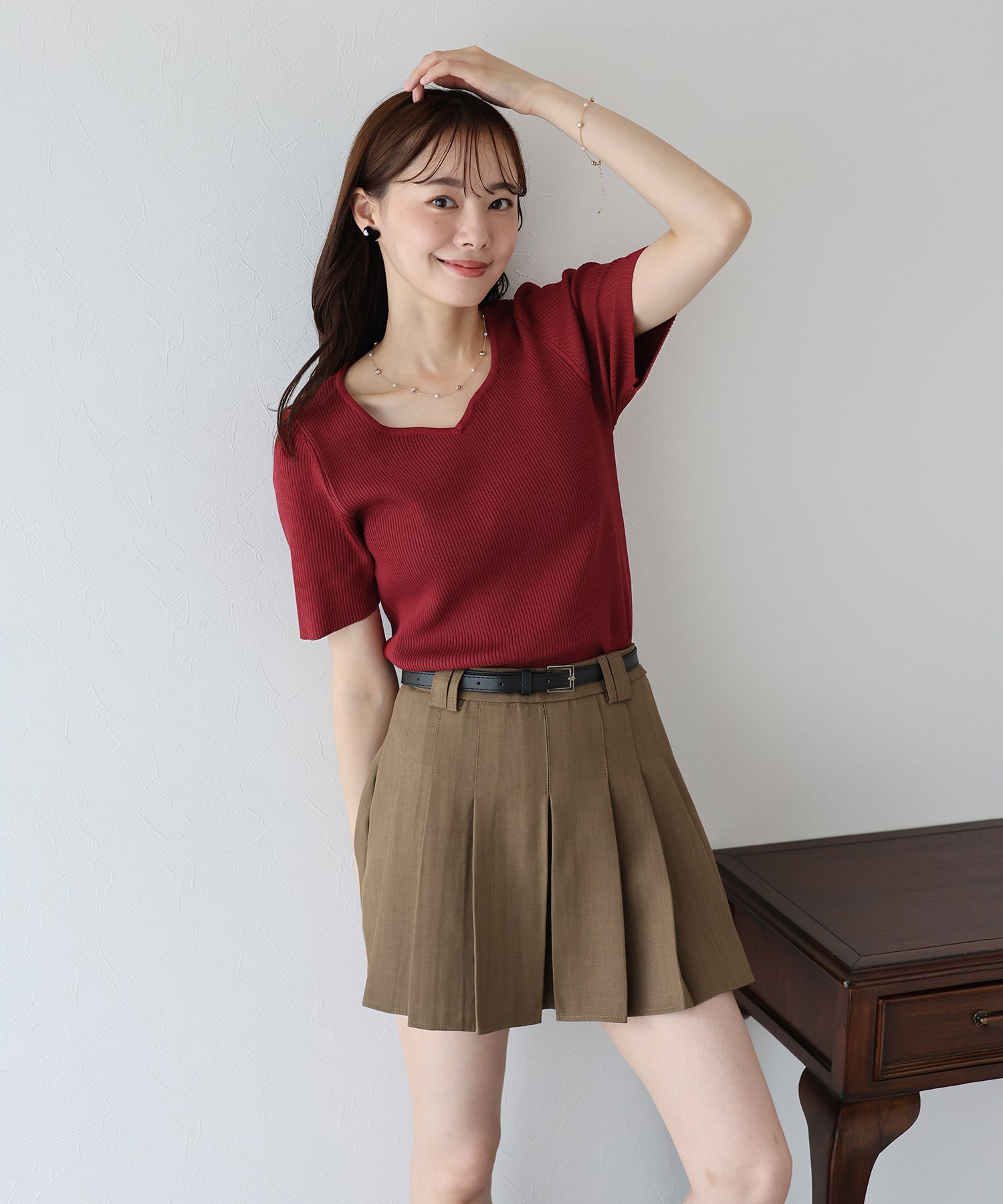 ブルーイースト BLUEEAST ハートネックリブニット (ブラウン) ブラウン