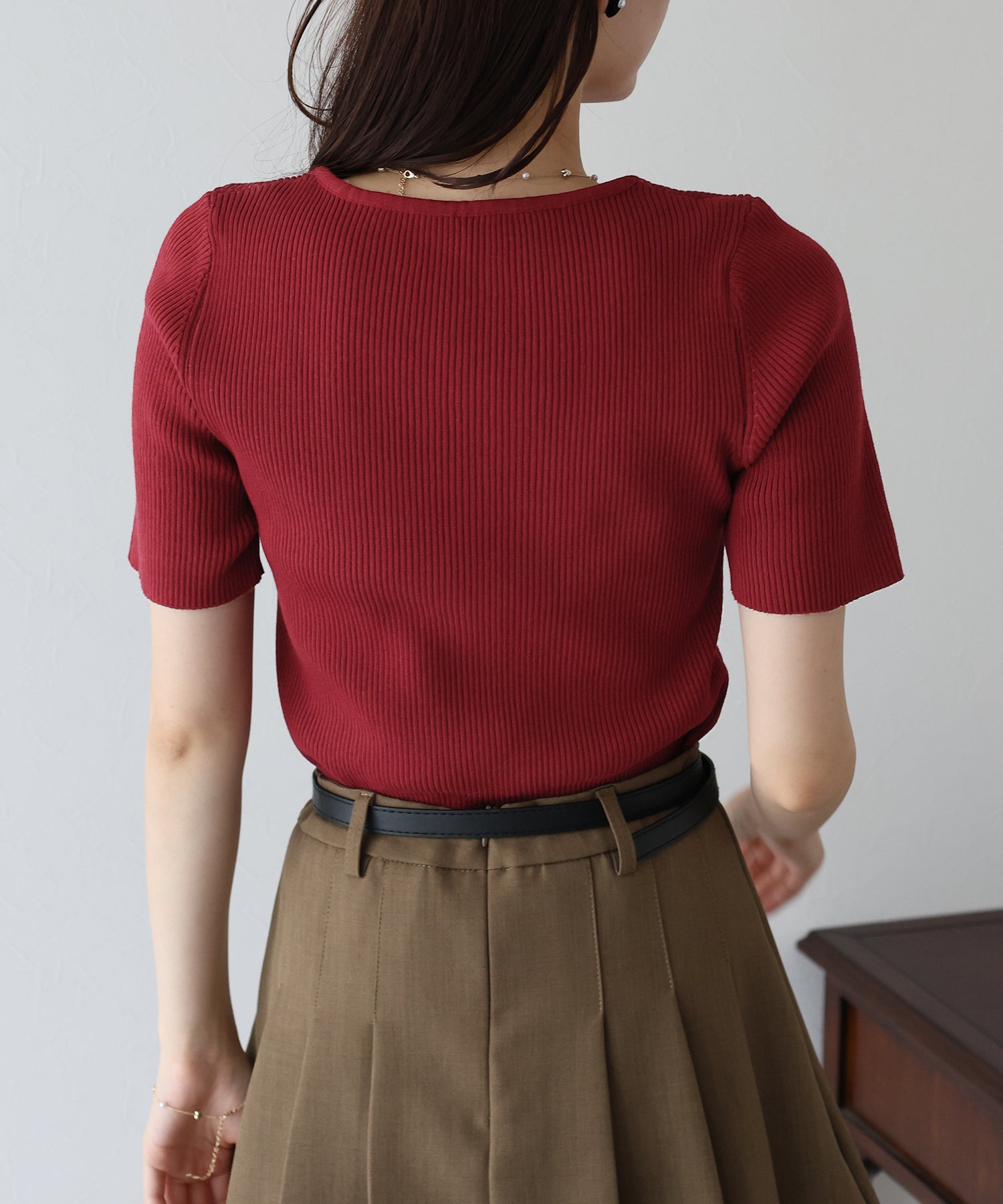 ブルーイースト BLUEEAST ハートネックリブニット (ブラウン) ブラウン