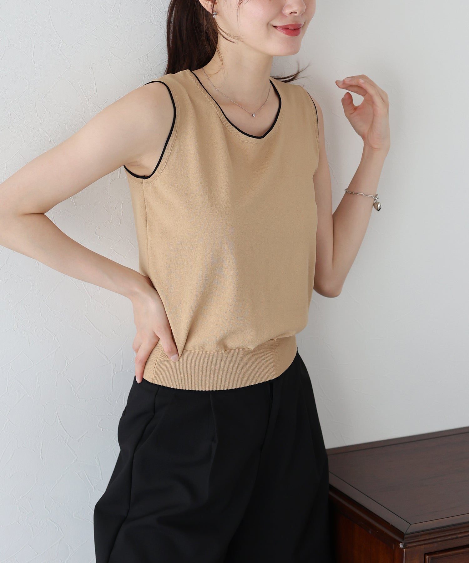 ブルーイースト BLUEEAST 配色ノースリーブニット (アイボリー) アイボリー