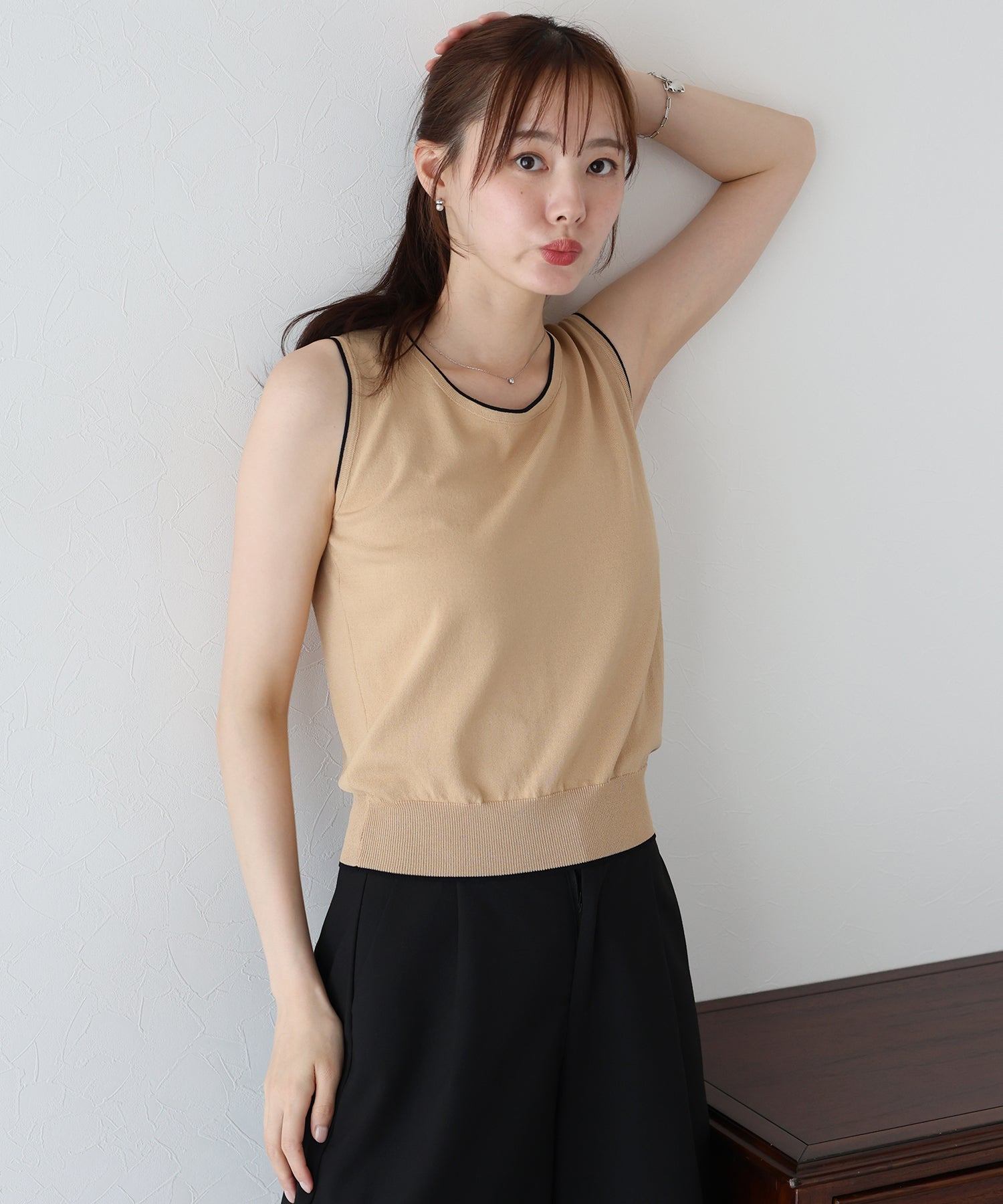 ブルーイースト BLUEEAST 配色ノースリーブニット (アイボリー) アイボリー