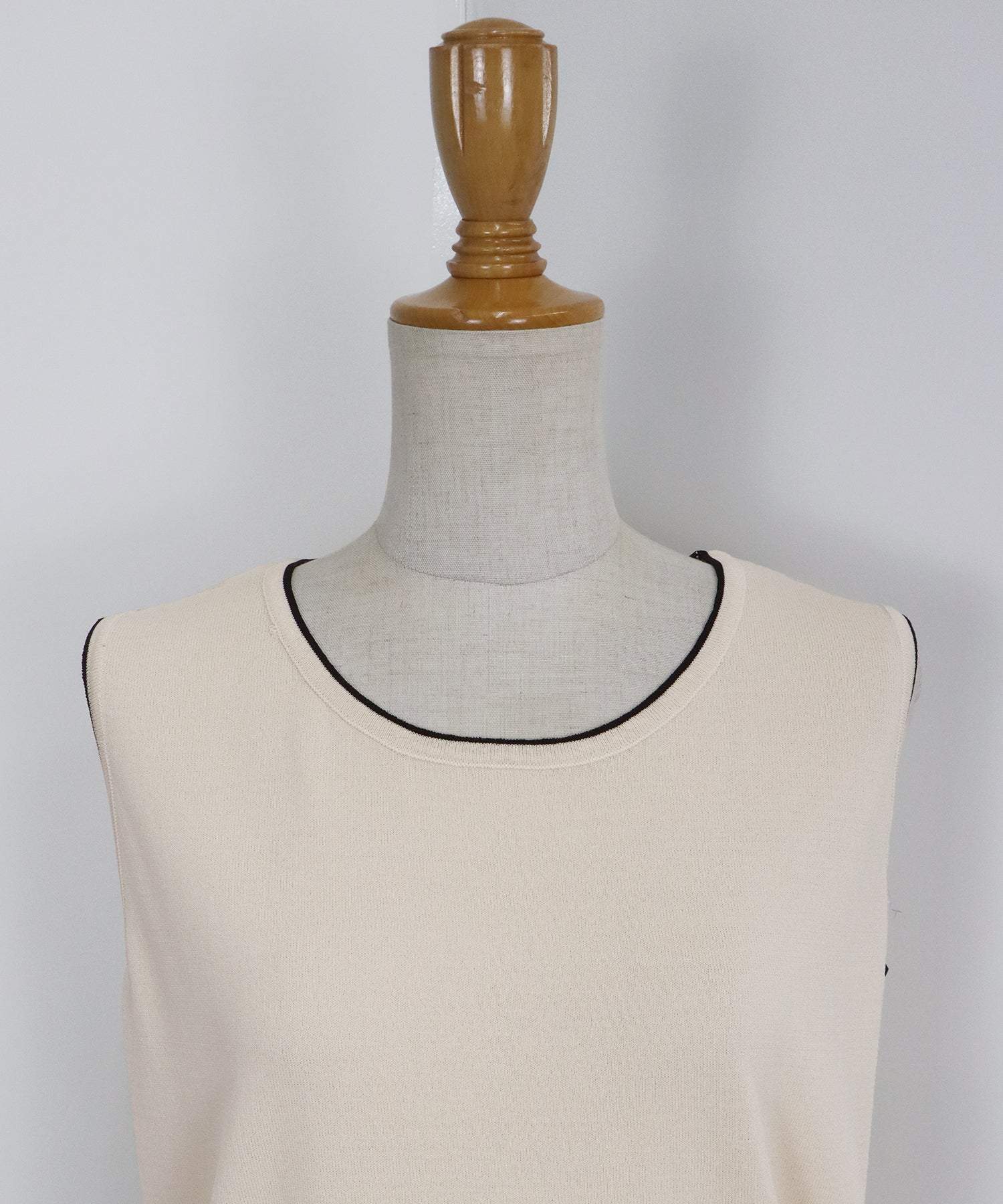 ブルーイースト BLUEEAST 配色ノースリーブニット (アイボリー) アイボリー