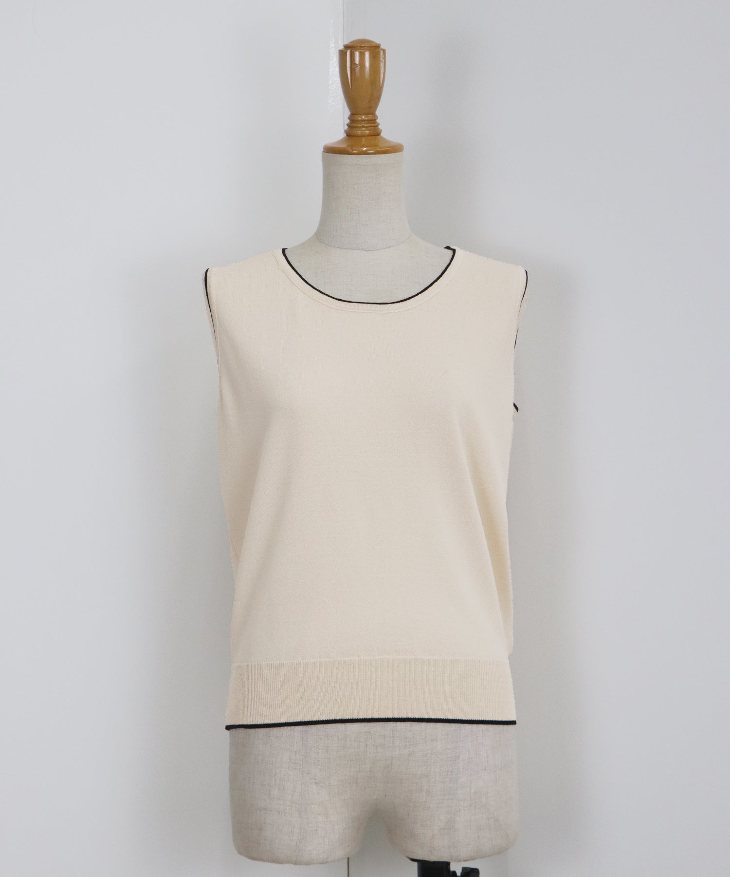 ブルーイースト BLUEEAST 配色ノースリーブニット (アイボリー) アイボリー